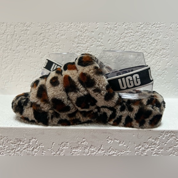 Ugg Leopard Print Slippers - Picture 4 of 13